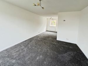 Lounge/Diner- click for photo gallery